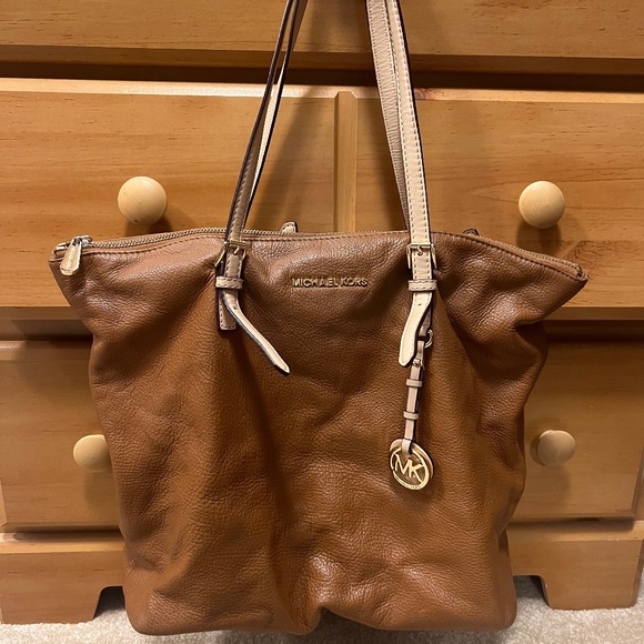Michael Kors handbag - Picture 1 of 6